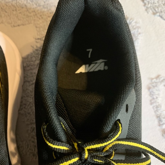 AVIA - Picture 2 of 9